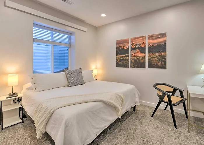 Cozy Home: Mtn Views, A/c, In Heart Of Star Valley Apartment