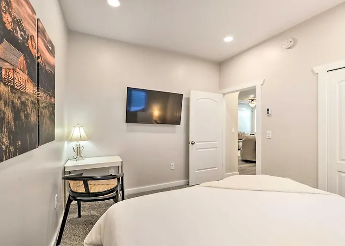 Cozy Home: Mtn Views, A/c, In Heart Of Star Valley Apartment