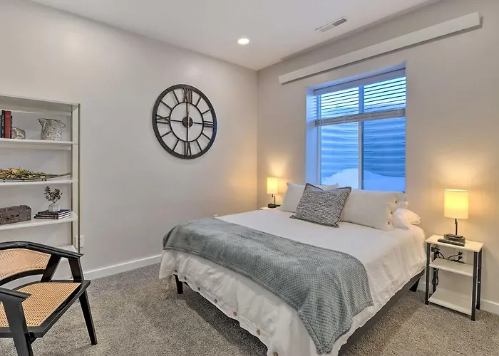 Cozy Home: Mtn Views, A/c, In Heart Of Star Valley Apartment