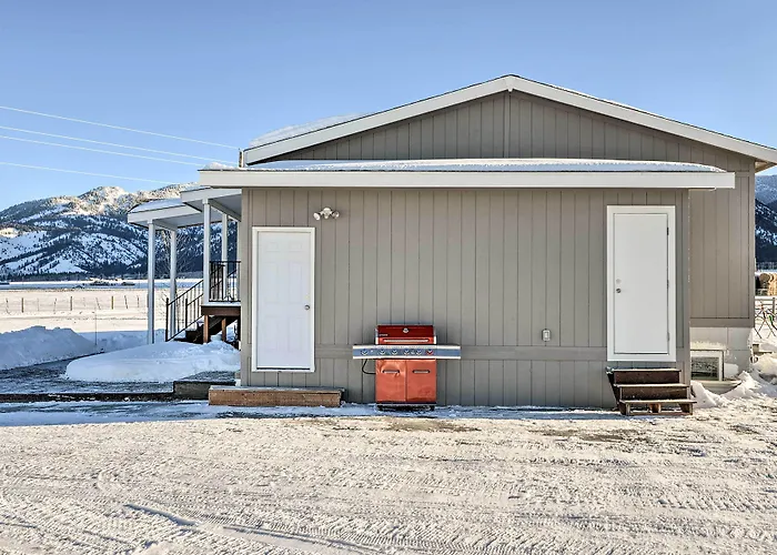 Cozy Home: Mtn Views, A/c, In Heart Of Star Valley Apartment